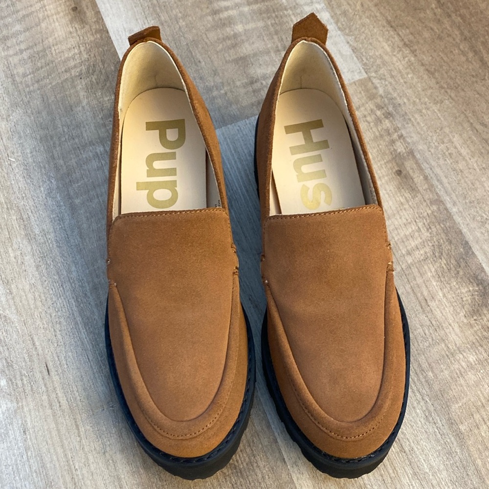 New - never worn!
HUSH PUPPIES SLIP ON LOAFERS SIZE 6.5 SUEDE